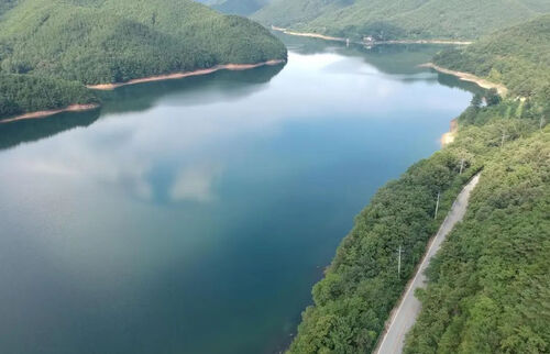 ultime notizie aziendali su Sistema di misurazione del flusso idrico con radar MYUAV DRONE: monitoraggio della velocità e della portata del flusso fluviale