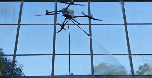 ultime notizie aziendali su Nuovo aggiornamento. Il MyUAV Cleaner di sesta generazione offre un'esperienza più pulita ed ecologica di pulizia delle pareti delle tende.