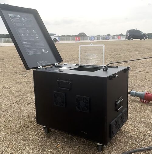 ultime notizie aziendali su Riding the Wind! MYUAV FC100S UAV con relè di comunicazione legato completa con successo il test di ricognizione aerea