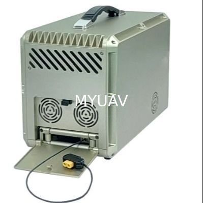 Dji Mavic 3 sistema di alimentazione collegato per la comunicazione di trasmissione o di trasmissione ad alta quota