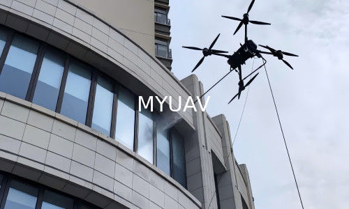 MYUAV FC30X Drone legato per operazioni di pulizia dei muri